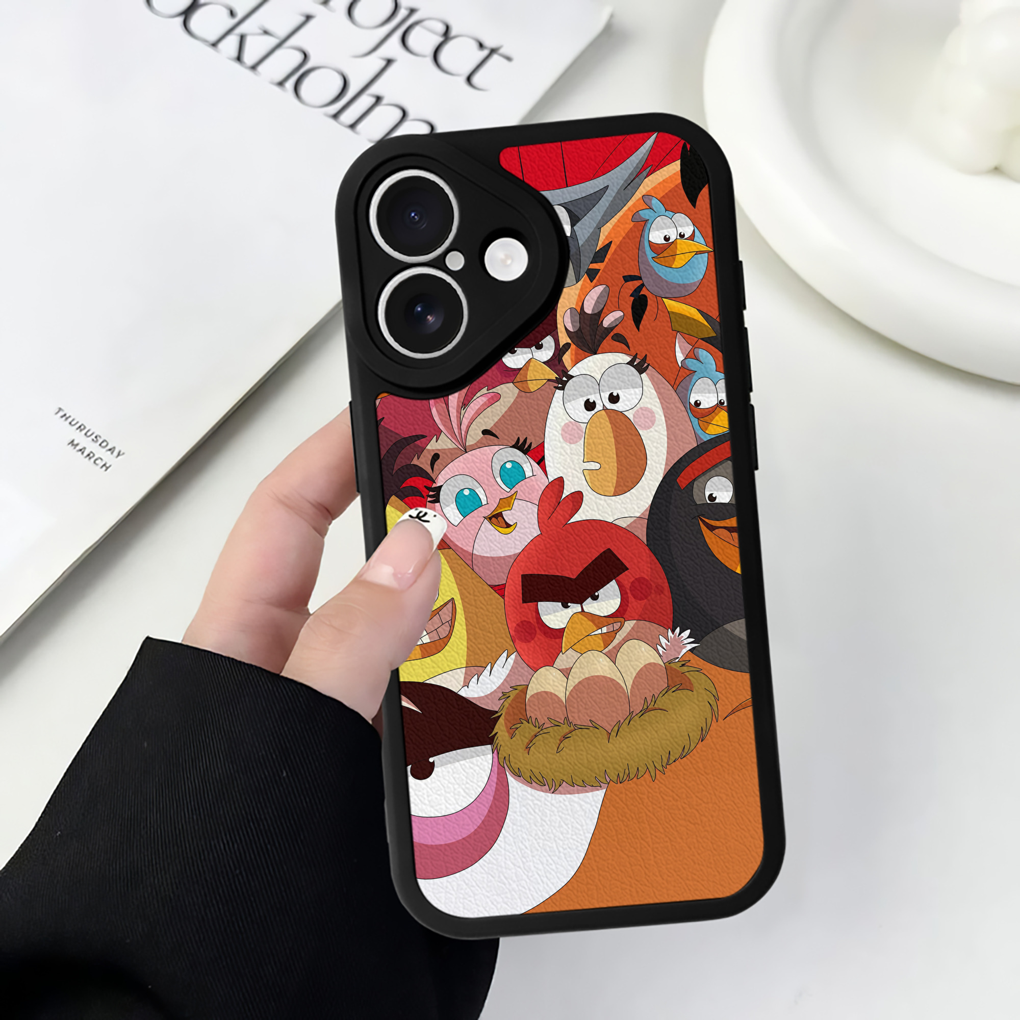 （画像用） Angry Birds アングリーバード 【iPhone 16シリーズ対応】シリコンスマホケース（レザー調） 材質：シリコン